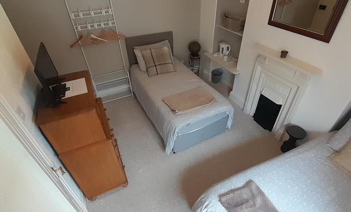Twin beds with Ensuite shower room